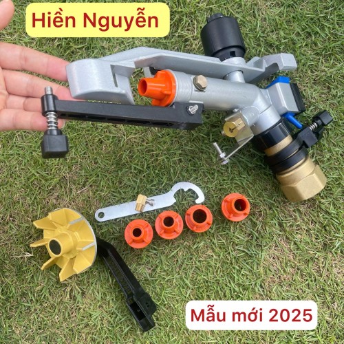 BÉC BT32 VIP - BÉC TƯỚI CÁNH ĐẬP VÀ   QUAY BÁNH RĂNG MINI BÁN KÍNH 20 -25 MÉT 1 BÊN