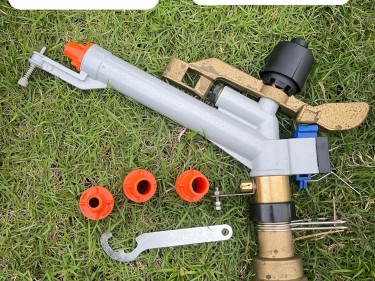 Béc BT37 - béc tưới phun mưa 3 tia nước cực đẫm ren 49 bằng đồng