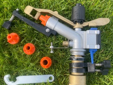 Béc BT22 - Béc tưới phun mưa bán kính 18m