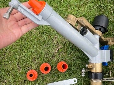 Béc BT37 - béc tưới phun mưa 3 tia nước cực đẫm ren 49 bằng đồng