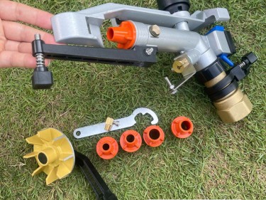 BÉC BT32 VIP - BÉC TƯỚI CÁNH ĐẬP VÀ   QUAY BÁNH RĂNG MINI BÁN KÍNH 20 -25 MÉT 1 BÊN